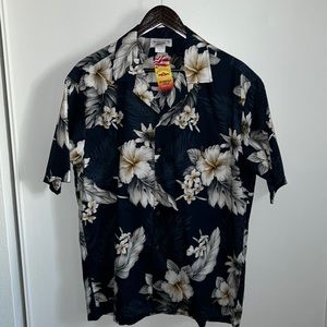 New Pacific Legend Apparel Men’s Hawaiian Print Button Down Short Sleeve Shirt